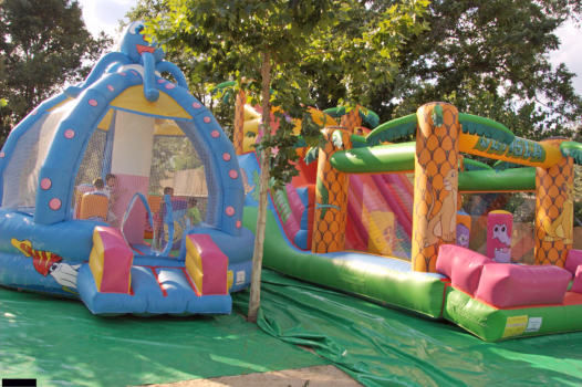 Zona Infantil Toboganes Castillos